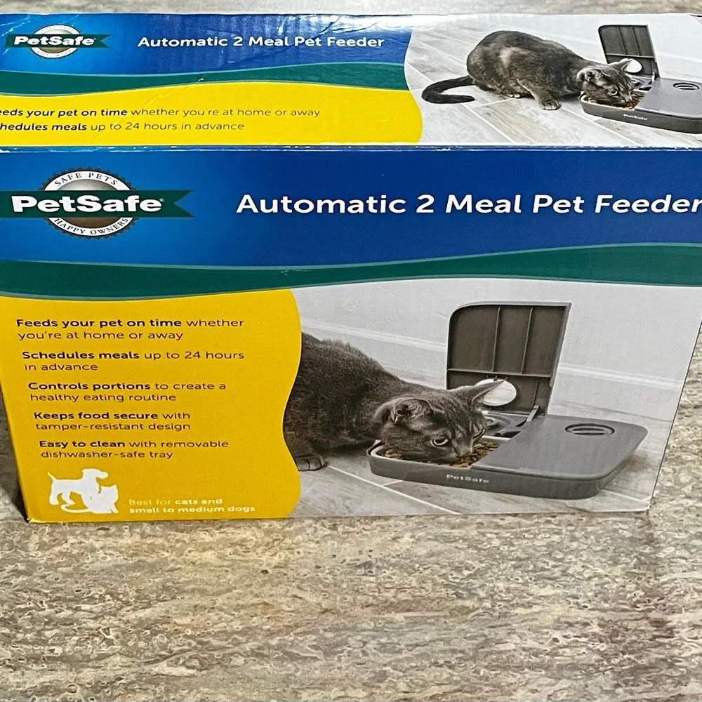 NIB Petsafe Automatic 2 meal pet feeder